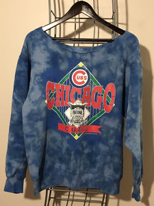 UPCYCLED VINTAGE CHICAGO CUBS OFF THE SHOULDER SWEATSHIRT - SIZE L