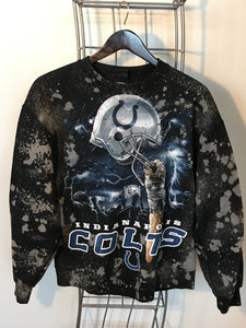 UPCYCLED VINTAGE INDIANAPOLIS COLTS CREW NECK SWEATSHIRT - SIZE M