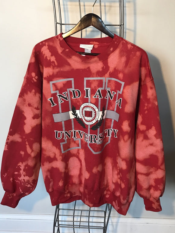 UPCYCLED VINTAGE INDIANA UNIVERSITY CREW NECK SWEATSHIRT - SIZE L